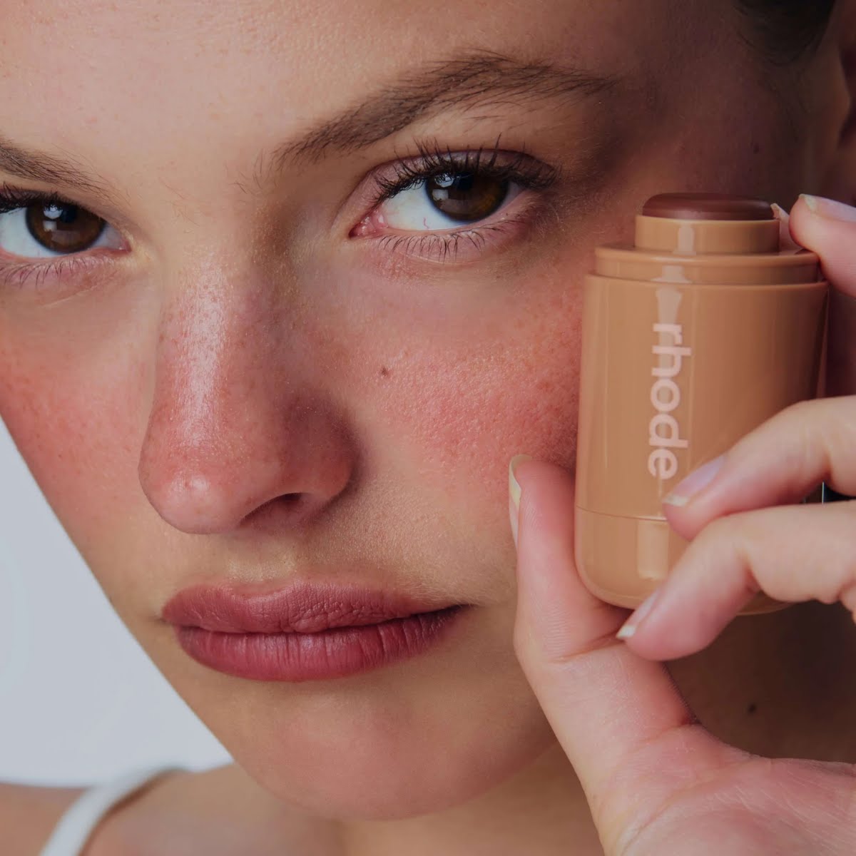 Rhode Pocket Blush, €32