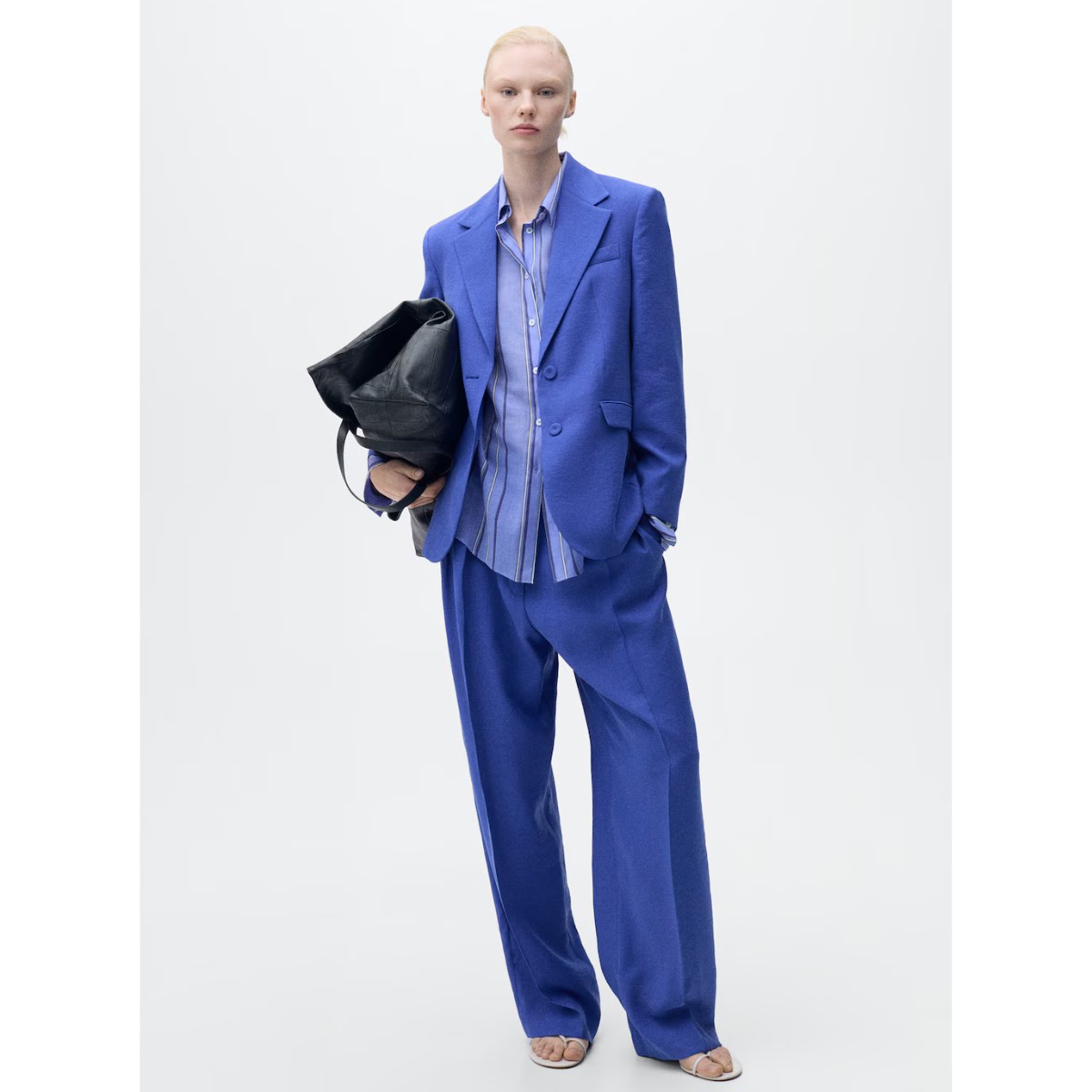 Pleated Wide Leg Suit Pants, €49.99