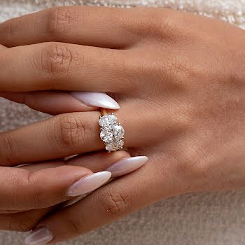 This Irish family jewellers specialise in diamond rings and love stories