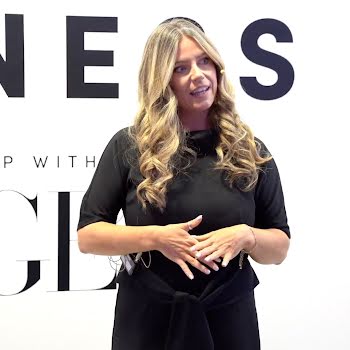 How to actually manifest according to an expert