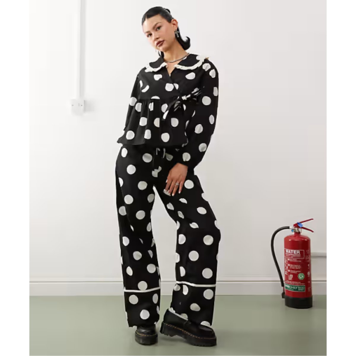 Reclaimed Vintage Wide Leg Trousers, €42.99