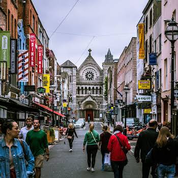 pexels-lukas-kloeppel-2416653